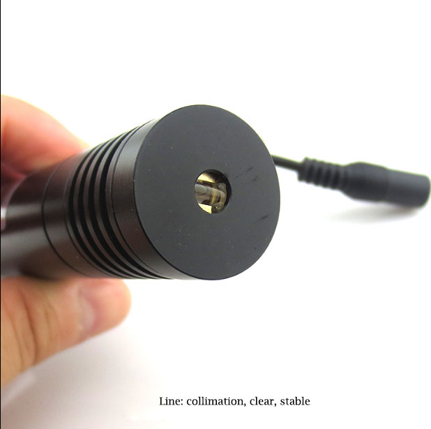 Ultra high brightness 450nm 1500mw ليزر أزرق قابل للتعديل التركيز نقطة / خط / كوشير
